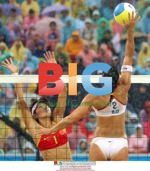 Misty May-Treanor and Kerri Walsh win gold
