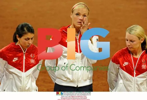 US softball team gets silver medal