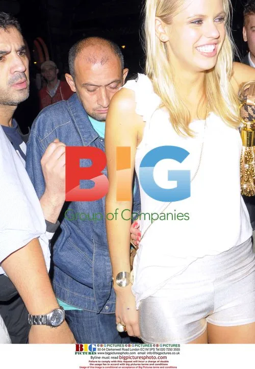 Big Brother Babe Stephanie McMichael Pickpocketed in London