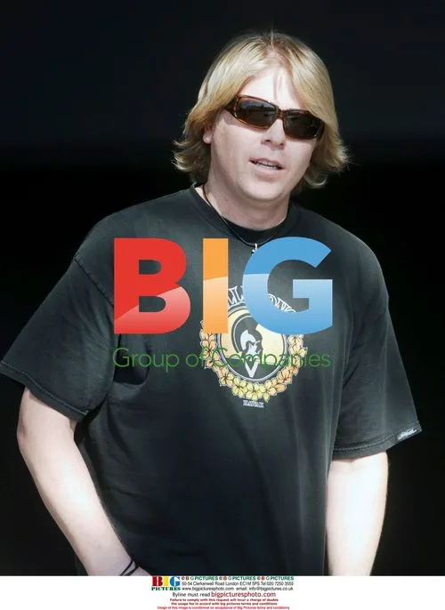 Dexter Holland Performing at Virgin Mobile Festival