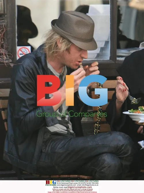 Kimberly Stewart and Rhys Ifans lunch in London
