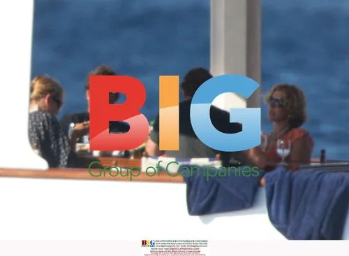 Uma Thurman, Arpad Busson, Liam Neeson on Holiday in Italy