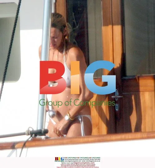 Uma Thurman, Arpad Busson, Liam Neeson, and Natasha Richardson on Italian Yacht