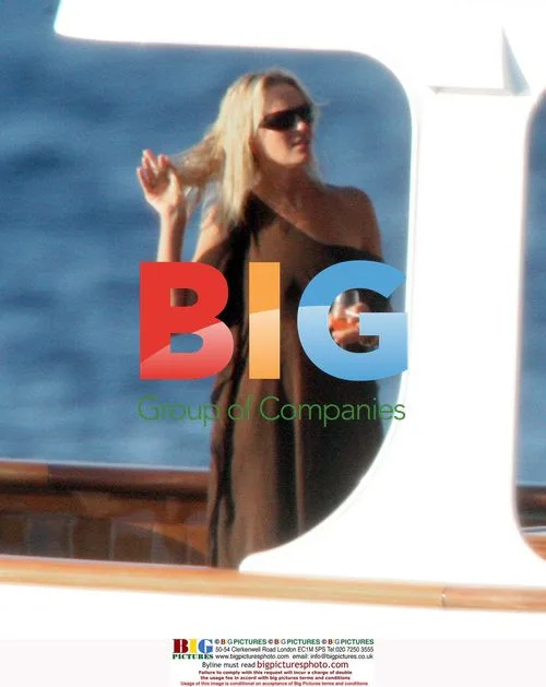 Uma Thurman and Arpad Busson on Vacation in Italy