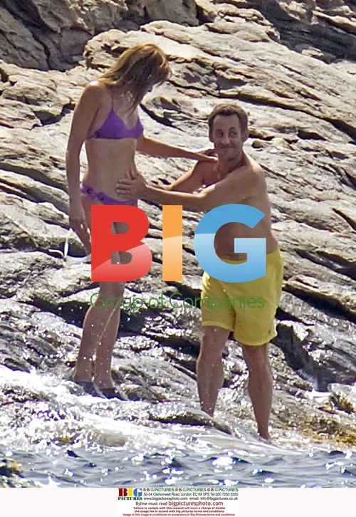 Sarkozy and Bruni on holiday