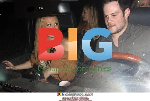 Hilary Duff and Mike Comrie leave Beso restaurant
