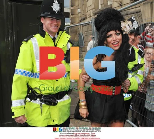 UK's 1st 10-piece Amy Winehouse tribute