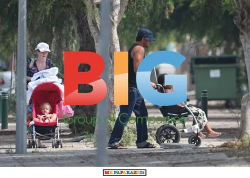 Peter Andre and Kids Drop Off Friend in Cyprus