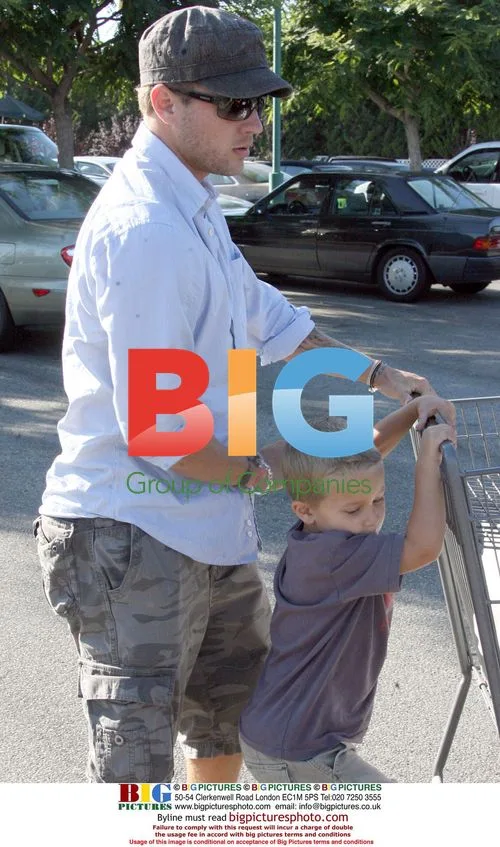 Ryan Philippe with kids in West Hollywood
