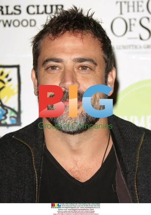 Jeffrey Dean Morgan at Visual Impact Fundraiser
