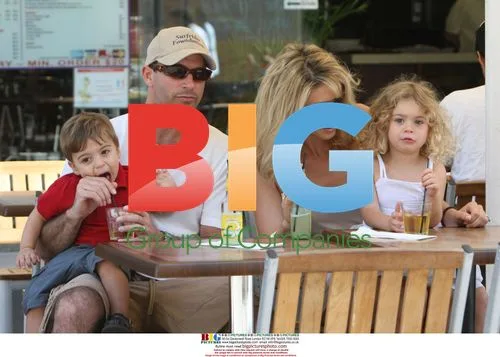 Dani Harwin and Family Out in Queensland