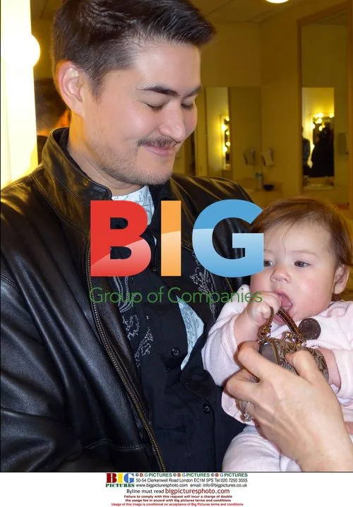 Thomas Beatie and family