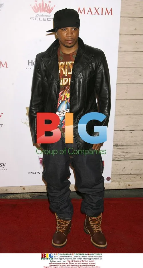 Shane Sparks at VH1 Maxim Hot 100 Party