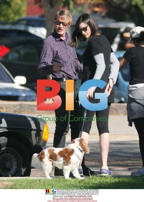 Liv Tyler enjoys nature walk with friends