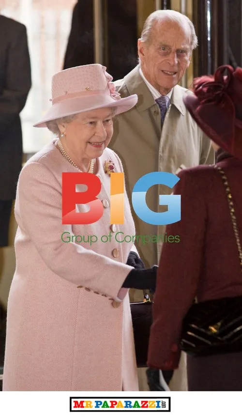 Queen Elizabeth II at Leicester Train Station