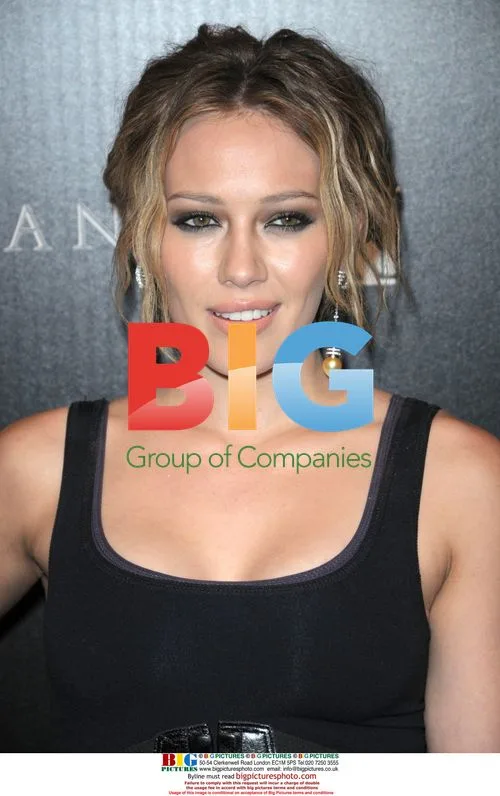 HILARY DUFF at Avakian Beverly Hills Boutique