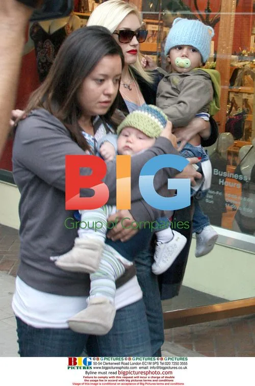 Gwen Stefani with sons leaving doctor's appointment