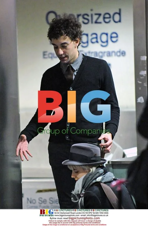 Agyness Deyn & Albert Hammond, Jr. at LAX