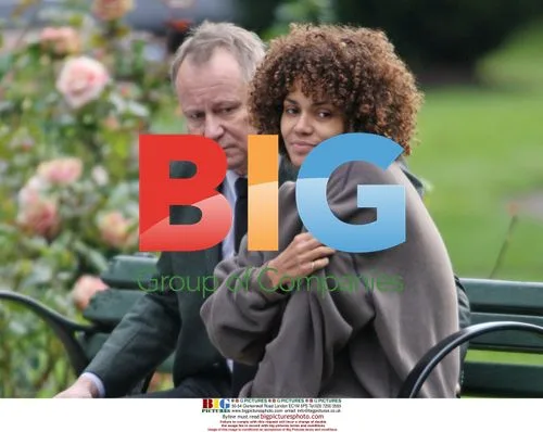 Halle Berry and Stellan Skarsgrd Filming Frankie and Alice