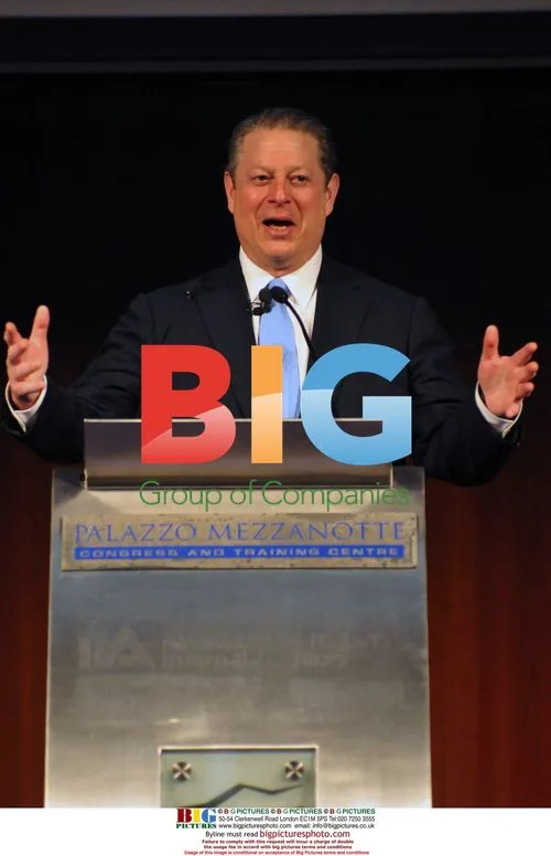 Al Gore Receives Milan's Honorary Citizenship