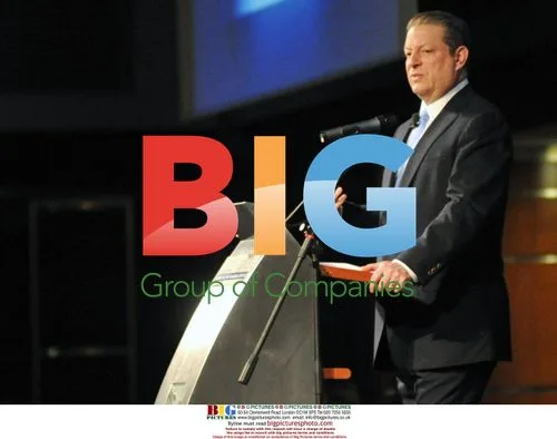 Al Gore Receives Milan Citizenship