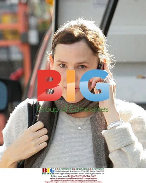 Jennifer Garner and Ben Affleck drop off daughter