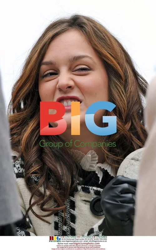 Gossip Girl stars on set in NYC