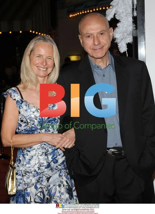 Alan Arkin and wife at "Marley & Me" premiere