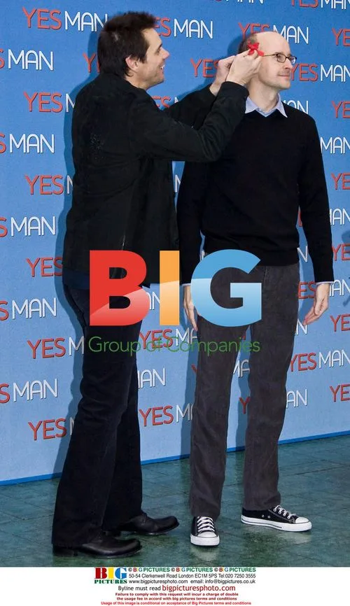 Jim Carrey and Peyton Reed at Yes Man photocall