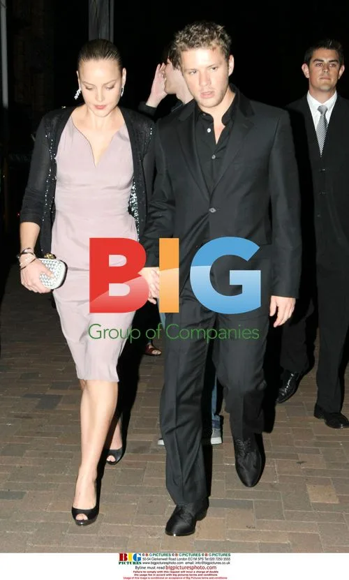Abbie Cornish and Ryan Phillippe Depart for Sydney Fashion Event