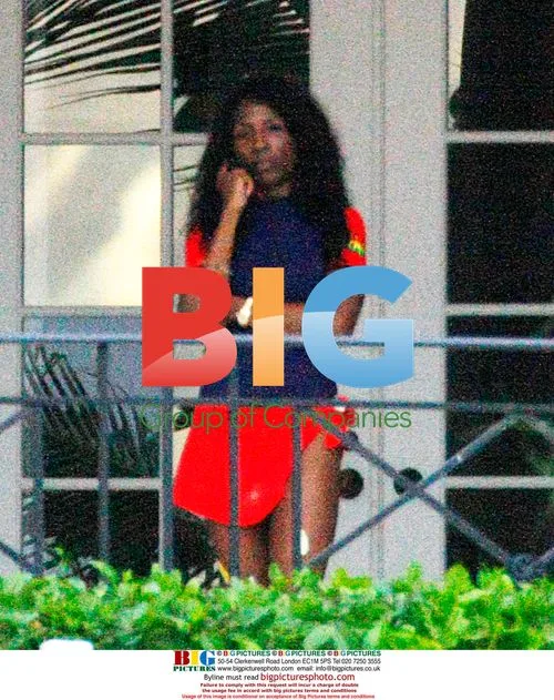 Simon Cowell and Sinitta share tea