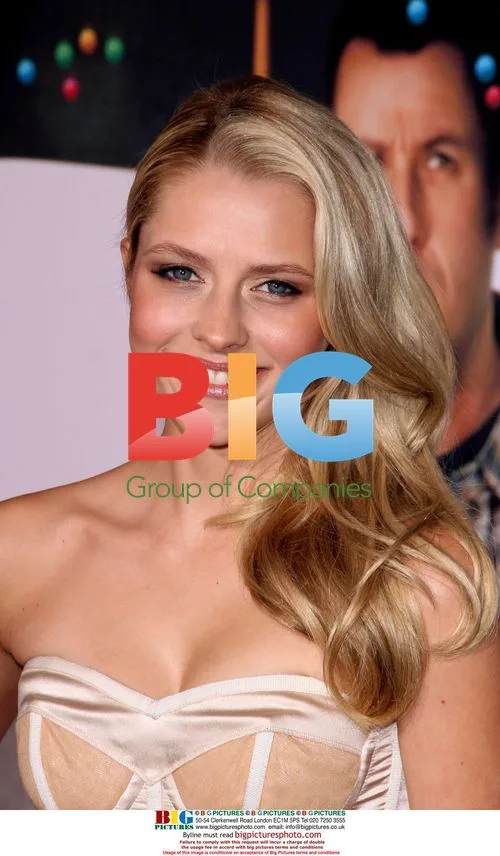 Teresa Palmer at 'Bedtime Stories' Premiere
