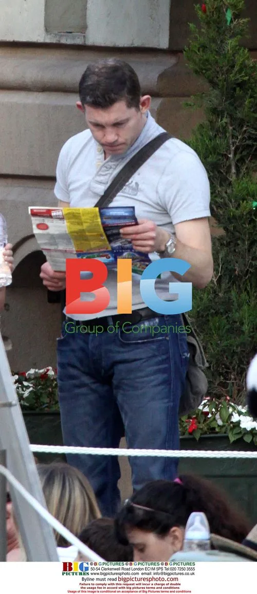 Lee Evans with Family at Universal Studios