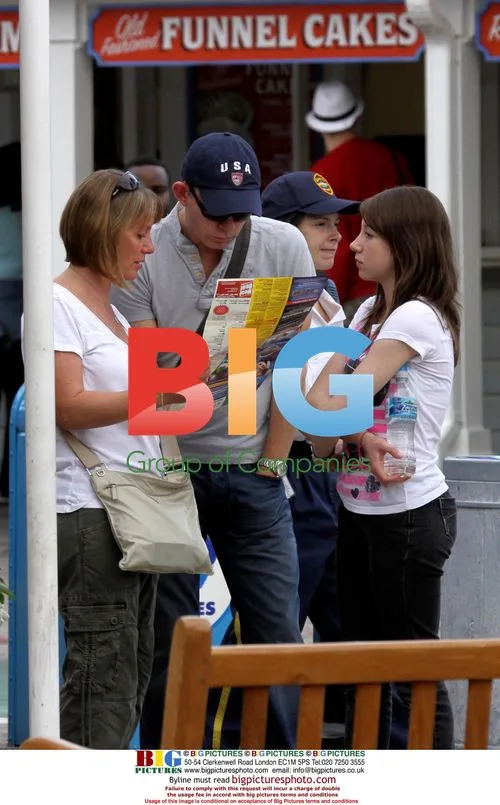 Lee Evans with Family at Universal Studios
