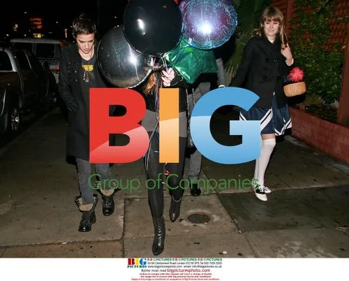 Lindsay Lohan and Samantha Ronson leave restaurant