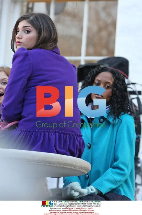 Gossip Girl co-stars on set