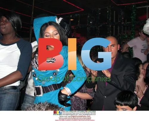 Lil' Kim warms up for Zagreb concert