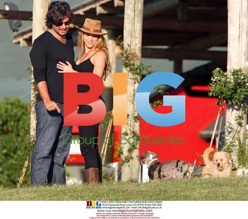 Shakira and Boyfriend on Holiday in Uruguay