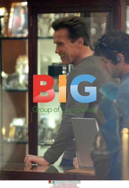 Arnold Schwarzenegger Christmas Shopping
