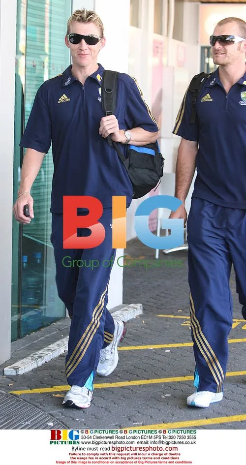 Australian Cricket Team Leaves Airport