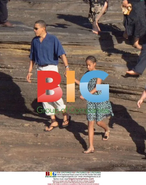 Obama, family hold private memorial for grandmother in Hawaii
