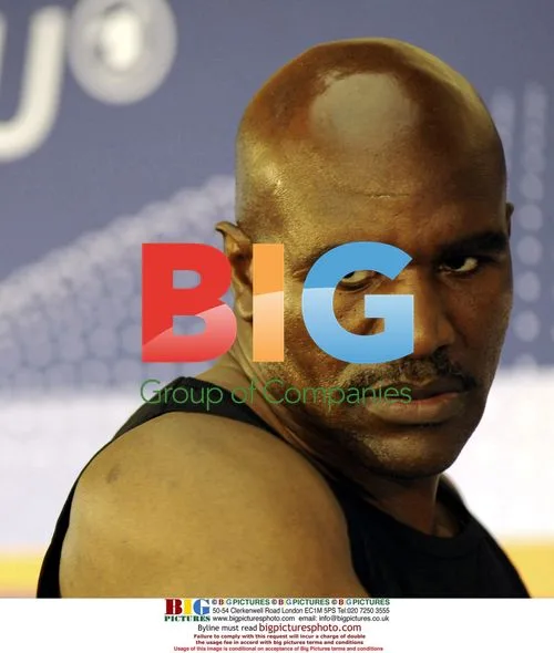 Evander Holyfield vs Nikolai Valuev WBA Heavyweight Title Fight