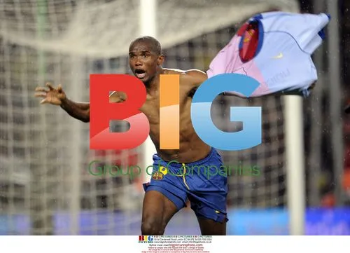 Samuel Etoo celebrates Barcelona goal