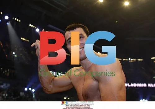 Vladimir Klitschko defends heavyweight titles