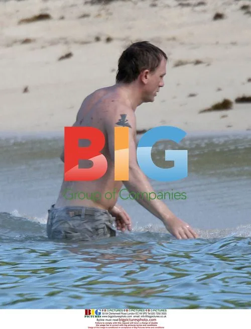 Daniel Craig Relaxes in St. Barts
