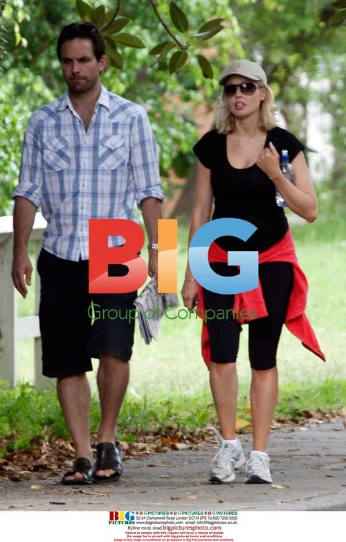 Pregnant Kimberly Davies out with husband
