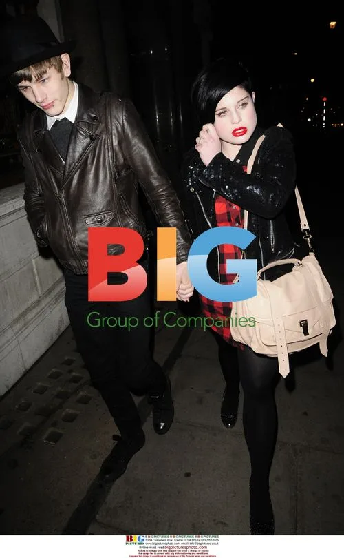 Kelly Osbourne and boyfriend arrive in London