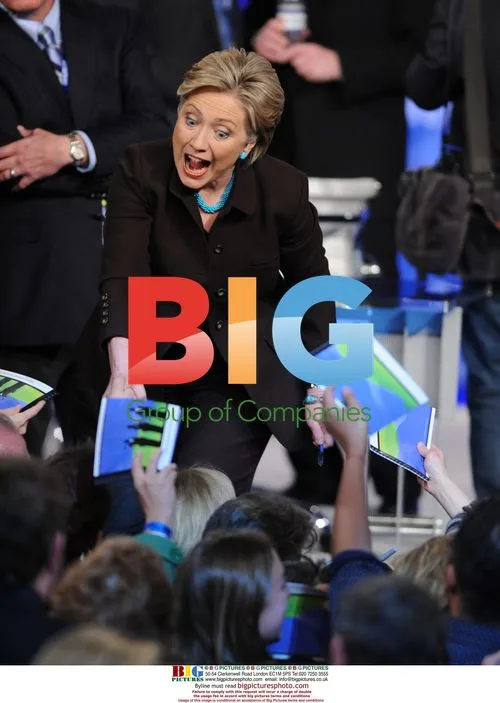 Hillary Clinton Signs Autographs After Debate