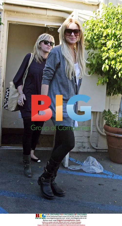 Lindsay Lohan Lunches in Beverly Hills