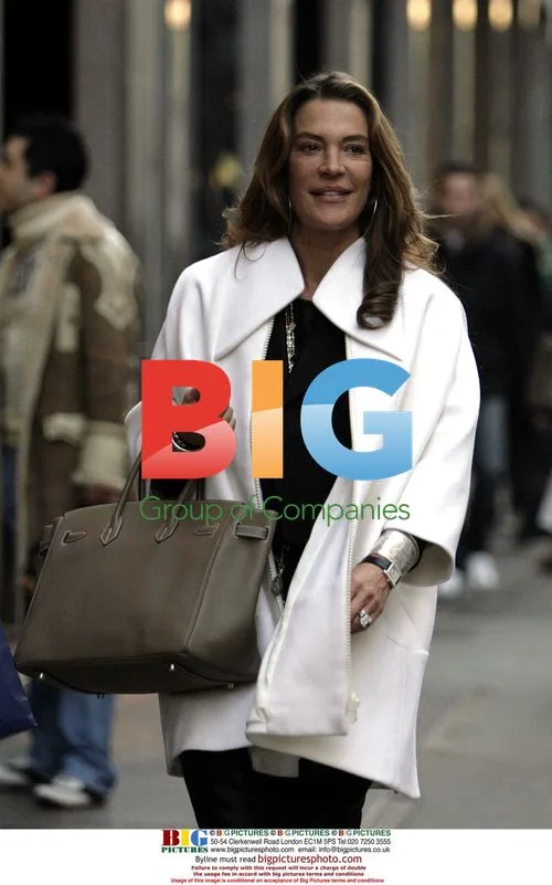 Fiona Swarovski Shopping in Milan